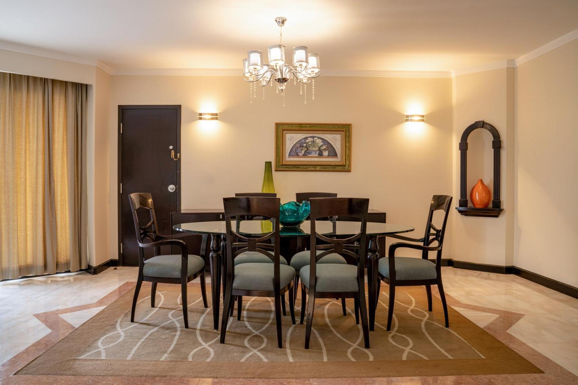 Danat Al Ain Resort Luaran gambar A dining room