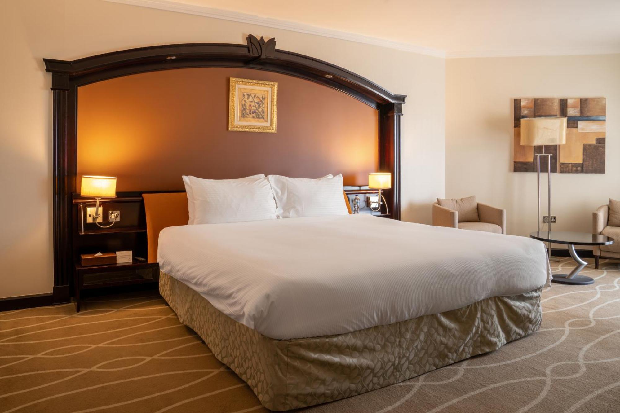 Danat Al Ain Resort Luaran gambar A bedroom at the hotel