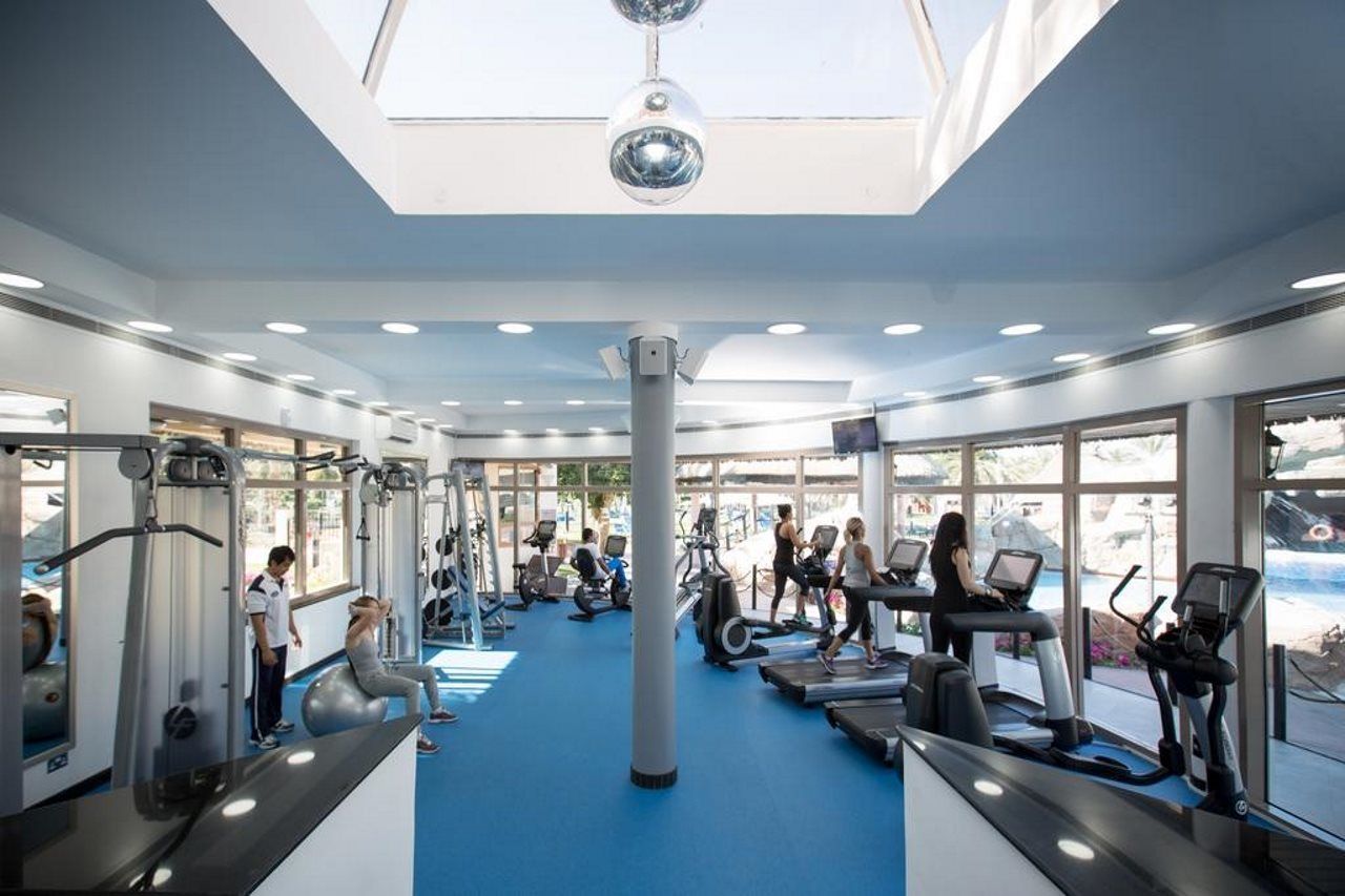 Danat Al Ain Resort Luaran gambar The gym at the University of Roehampton