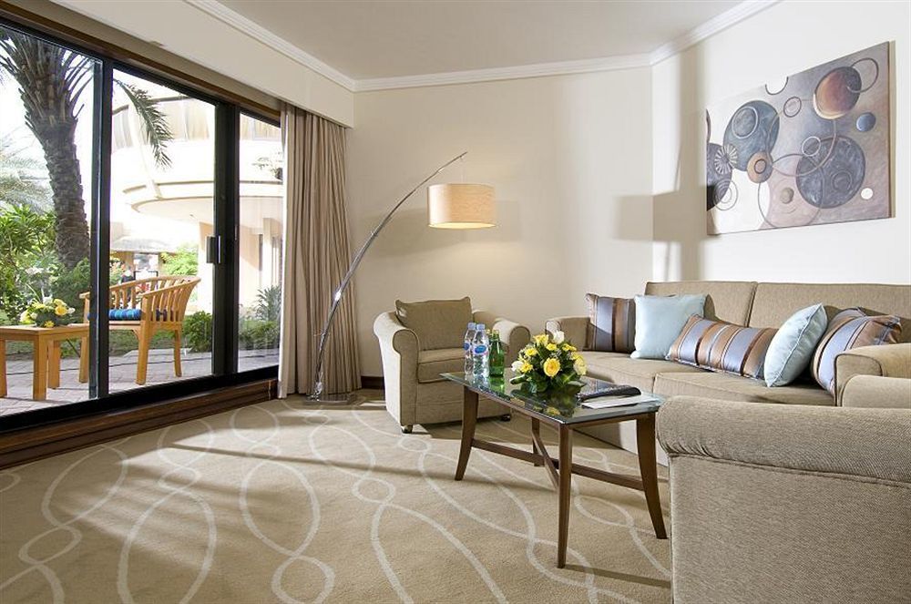 Danat Al Ain Resort Luaran gambar A living room at the Four Seasons Hotel, Cairo